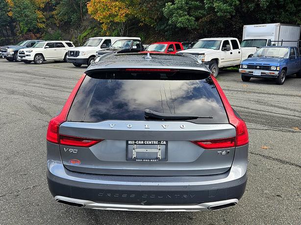 2017 Volvo  V90 Cross Country image 6