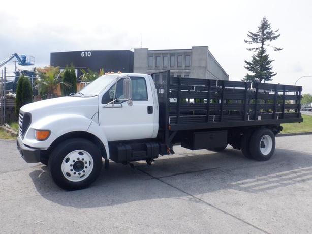 2001 Ford F-650 18 Foot Flat Deck Diesel Air Brakes image 1