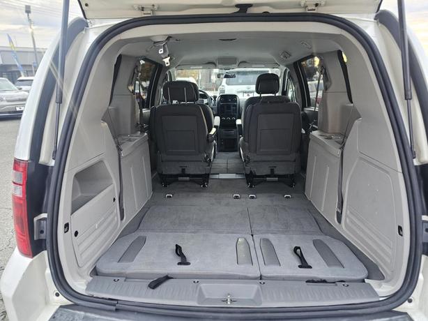 2010 Dodge Grand Caravan 4dr Wgn SE image 7