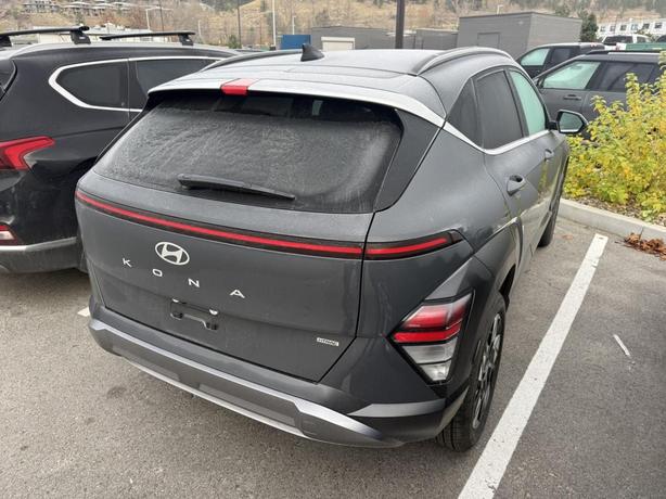 2024 Hyundai Kona Preferred NO ACCIDENT! LOW KMS! ONE OWNER! LIKE NEW! image 3