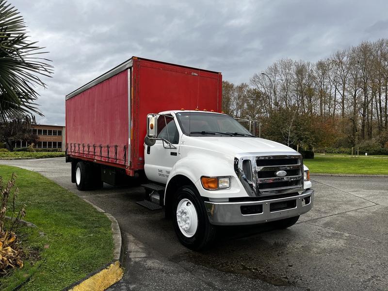 2008 Ford F-750 CAT 7.2 XLT Side Roll Tarp 2WD 3 Seater Diesel display photo