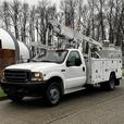 2004 Ford F-450 SD Bucket  Truck  2WD thumbnail image 5