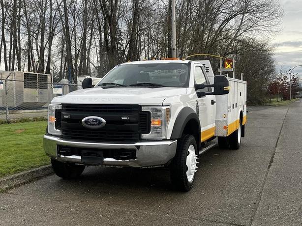 2019 Ford F-550 Service Truck 4WD image 4