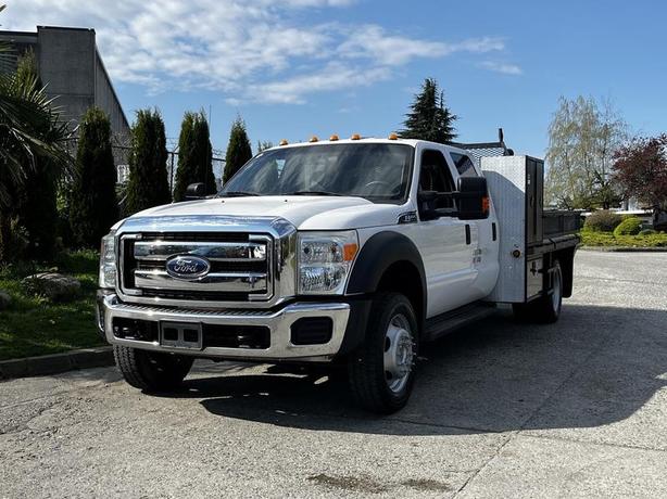 2016 Ford F-550 Crew Cab 12-Foot Flat Deck 4WD image 4