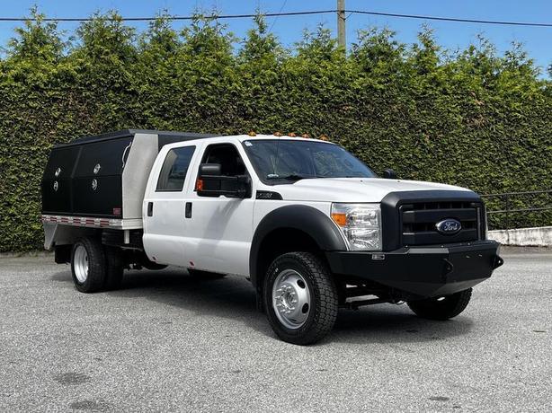 2016 Ford F-550 XL Crew Cab Dually 4x4 Service Truck with Water Tank image 1