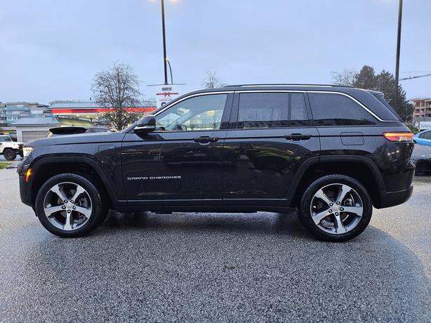 2023 Jeep Grand Cherokee 4xe 4x4 image 8