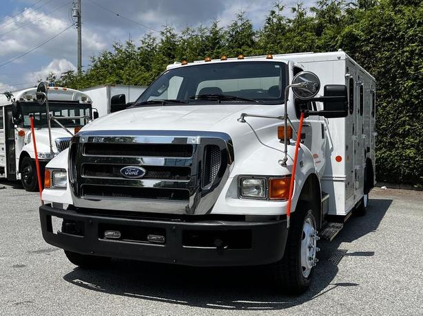 2011 Ford F-650 Pro Loader Ex-Sheriff Van Cummins Diesel Service Truck 2WD image 4