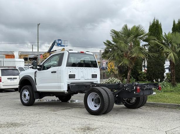 2023 Ford F-450 SD Super Duty XL Regular Cab 145wb Cab and Chassis image 7