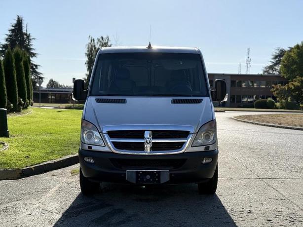 2007 Dodge Sprinter 2500 Cargo Van with 3.0L Diesel and RWD image 3