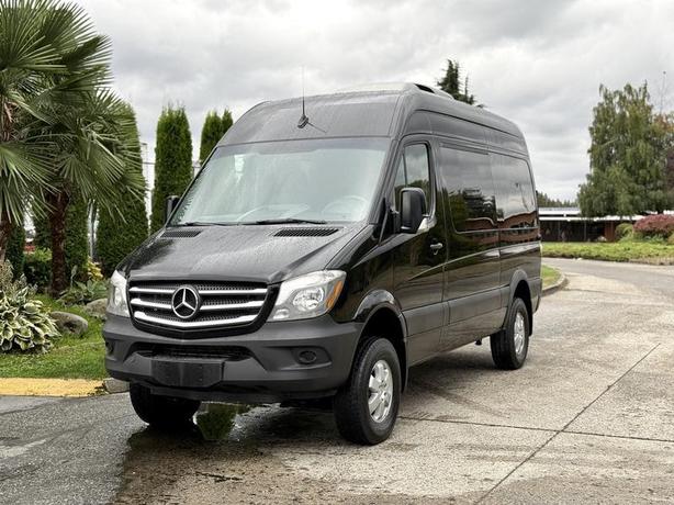 2017 Mercedes-Benz Sprinter 2500 4X4 Diesel 14-Passenger Van image 4