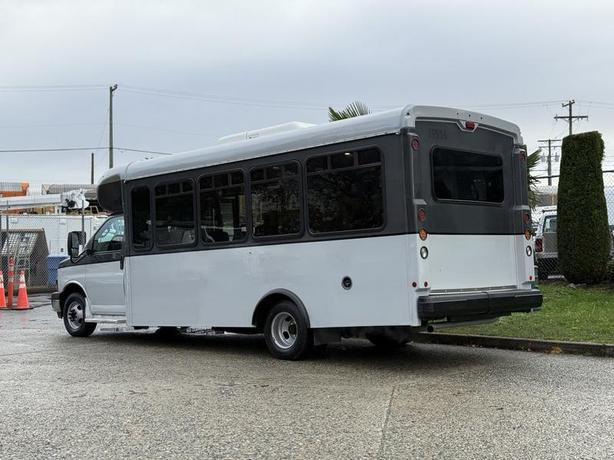 2019 Chevrolet Express 4500 22-Passenger Wheelchair Accessible Bus image 7