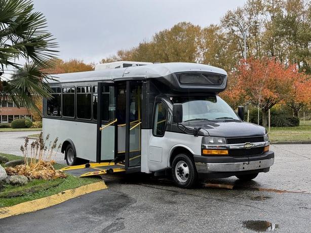 2019 Chevrolet Express 4500 22-Passenger Wheelchair Accessible Bus image 1