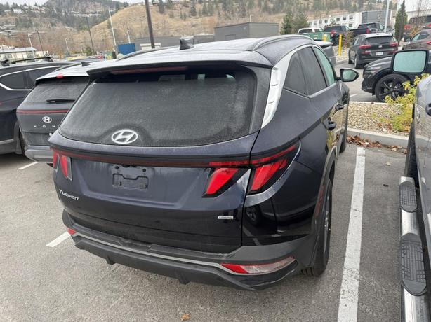 2024 Hyundai Tucson Preferred NO ACCIDENT! REAR CROSS TRAFFIC! BLINDSPOT! image 4