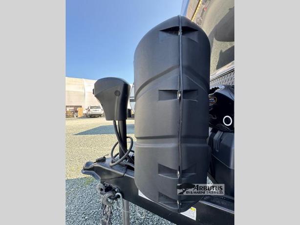 Used 2022 Forest River RV Rockwood Signature Ultra Lite 8263MBR image 3