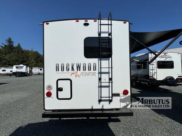 Used 2022 Forest River RV Rockwood Signature Ultra Lite 8263MBR image 7