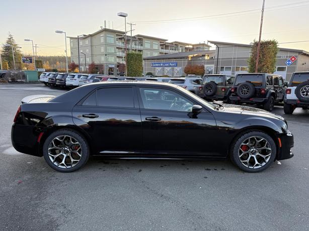 2018 Chrysler 300 300s image 6