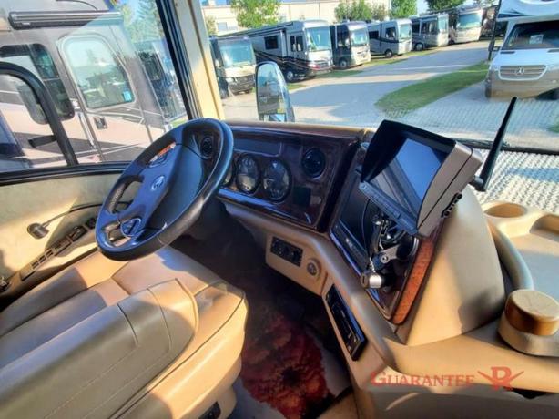 Used 2007 Country Coach Tribute 260 image 6