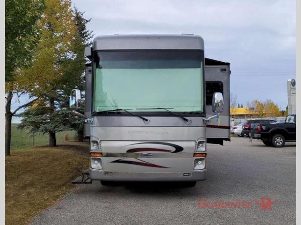 Used 2011 Newmar Mountainaire 4333 image 2