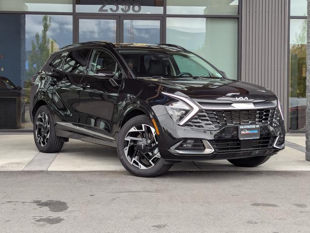 2023 Kia Sportage EX - No Accidents, Heated/Vented Seats, Sunroof image 4