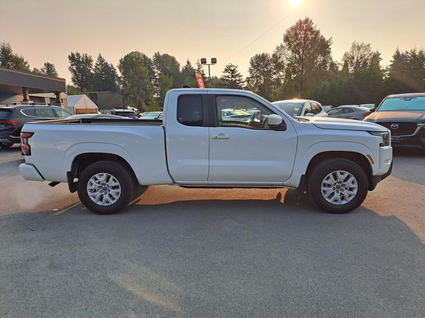 2022 Nissan Frontier SV 4WD - Heated Seats, Heated Wheel image 5