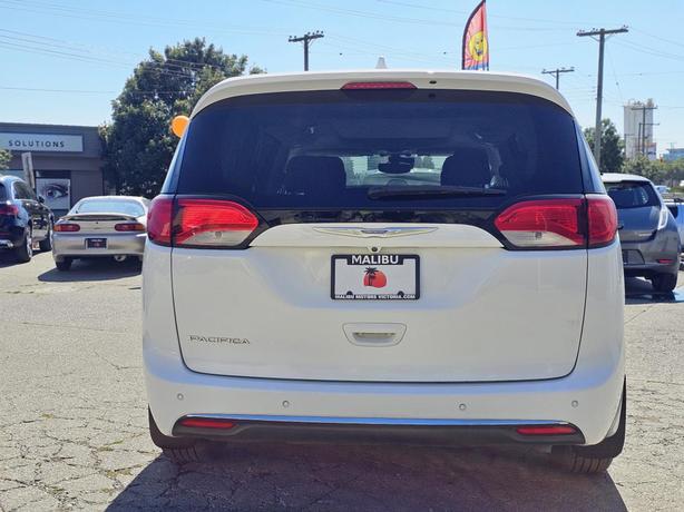 2017 Chrysler Pacifica 4dr Wgn Touring-L Plus image 3