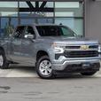 2025 Chevrolet Silverado 1500 LT - 5.3L V8, CrewCab, Short Box, 4x4 thumbnail image 4