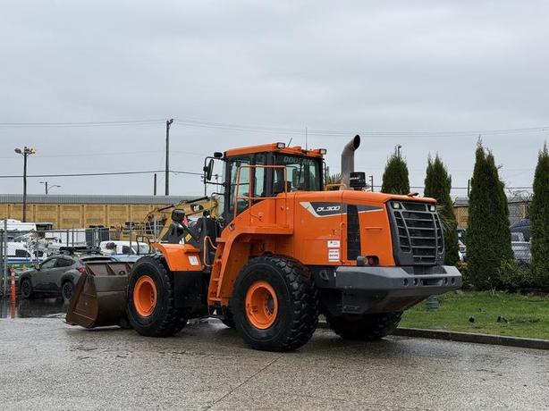 2018 Doosan DL300 -5 Wheel Loader Diesel 4x4 Wheel Loader image 7