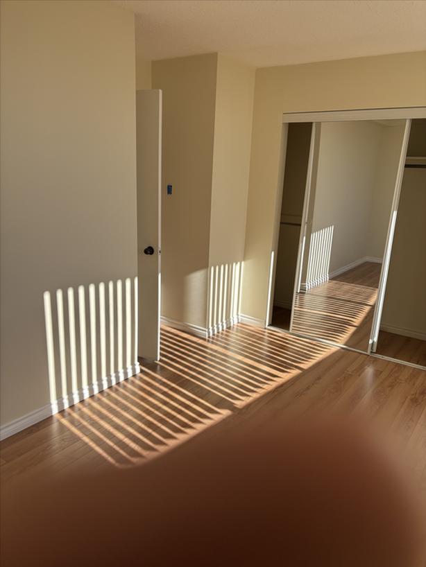 $2200- 1 bedroom Beautiful mountain/city view ;West of Denman- English Bay image 7