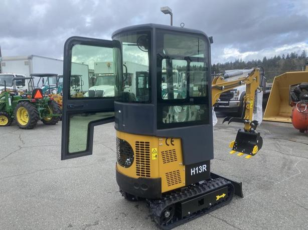 2024 AGT Industrial H13R Mini Excavator 420CC Gas Engine (New) image 5