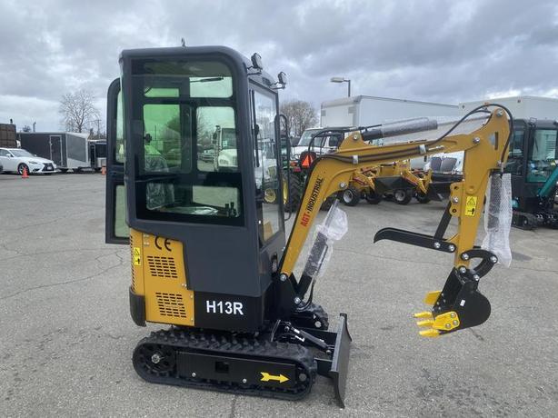 2024 AGT Industrial H13R Mini Excavator 420CC Gas Engine (New) image 6
