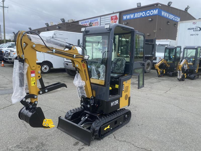 2024 AGT Industrial H13R Mini Excavator 420CC Gas Engine (New) display photo