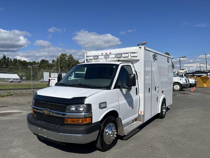 2016 Chevrolet Express G3500 Cube Van Ex Ambulance display photo