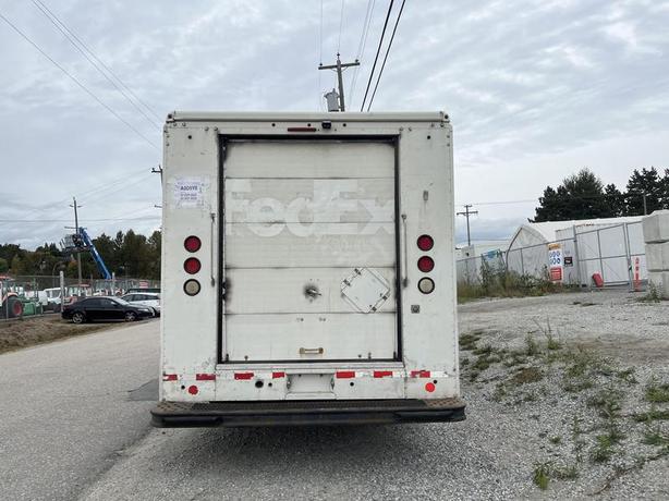 2011 Ford Econoline E450 Cargo Step Van 16 Foot With Rear Shelvings image 4