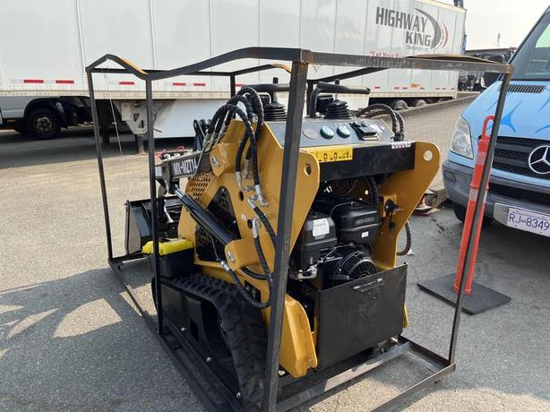 2025 AGT INDUSTRIAL MX-MZT14 RUBBER TRACK RIDE ON MINI SKID STEER (New) image 3