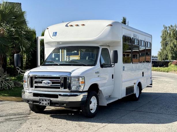 2016 Ford Econoline E350 8-Passenger Wheelchair Accessible Bus image 4