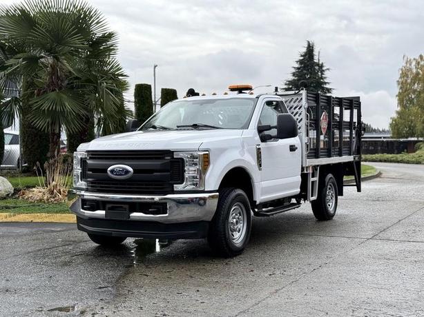 2019 Ford F-350 SD XL Super Duty 4x4 9-Foot Flat Deck with Waltco Lift Gate image 4