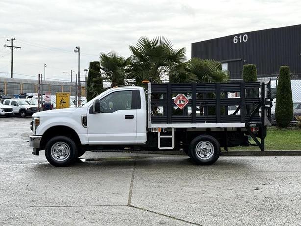 2019 Ford F-350 SD XL Super Duty 4x4 9-Foot Flat Deck with Waltco Lift Gate image 6