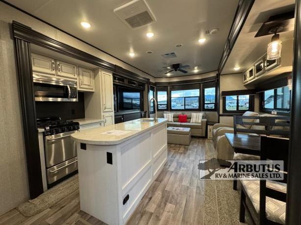 Used 2020 Jayco Jay Flight Bungalow 40LOFT image 8