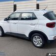 2023 Hyundai Venue Preferred HEATED SEATS & STEERING WHEEL! BACKUP CAMERA! BLUET thumbnail image 4