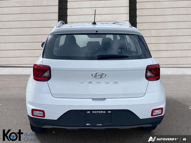 2023 Hyundai Venue Preferred HEATED SEATS & STEERING WHEEL! BACKUP CAMERA! BLUET image 5