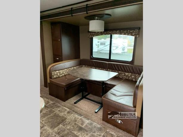 Used 2014 Dutchmen RV Coleman Expedition CTS244BH image 5