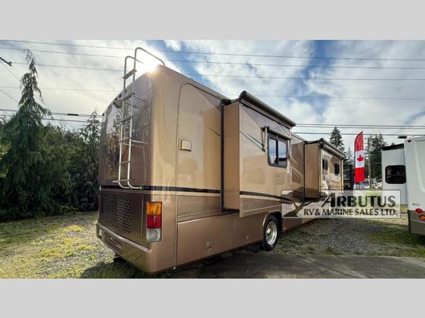 Used 2005 Safari Cheetah 38PDQ image 6