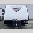 Used 2014 Winnebago Minnie Winnie 1801FB thumbnail image 2
