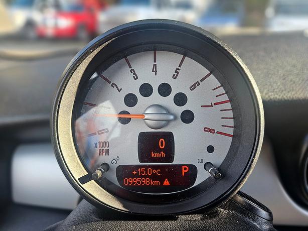 2013 Mini  Cooper Convertible image 8