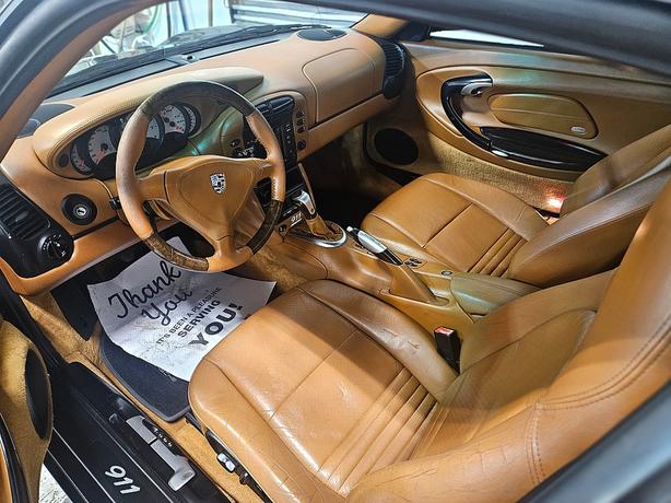 2000 Porsche  911 Carrera 4 Millennium Edition image 8