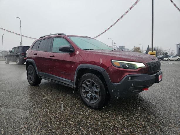 2019 Jeep Cherokee Trailhawk | Loaded! | Cold Weather Package | SafetyTec Packag image 2