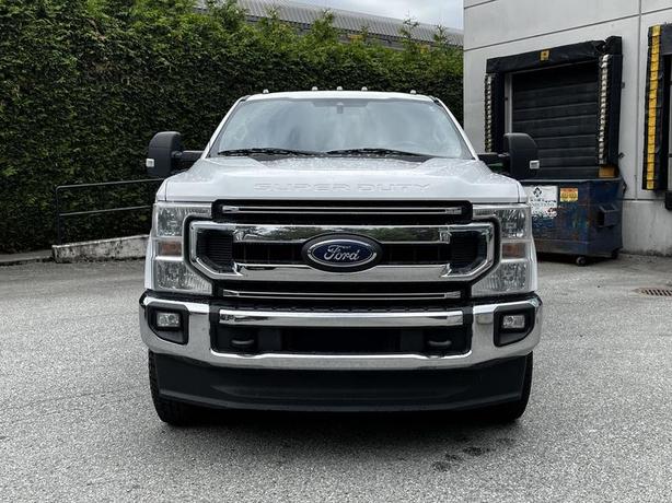 2020 Ford F-350 SD XLT SuperCrew 9-Foot Flatdeck 4x4 image 3