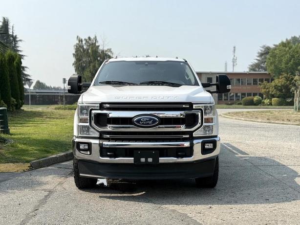 2020 Ford F-350 SD XLT 4X4 9-Foot Flat Deck Truck image 3