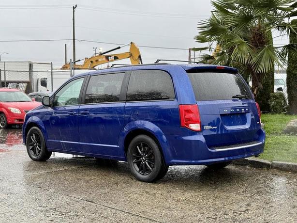 2020 Dodge Grand Caravan GT 7-Passenger Minivan image 7