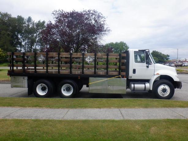 2015 International 4400 20 Foot Flat Deck Dually Diesel With Air Brakes image 7